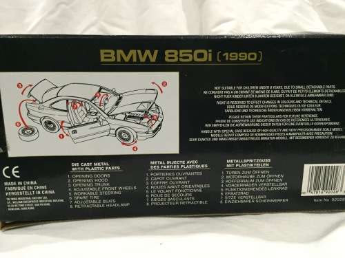 1990 BMW 850i 1:18 Scale Road Tough